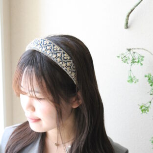 Bagus Sparkle インド刺繍カチューシャ【ディープグリーン×ザリ刺繍】