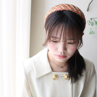 Bagus Sparkleインド刺繍カチューシャ【コーラルピンク×ザリ刺繍】